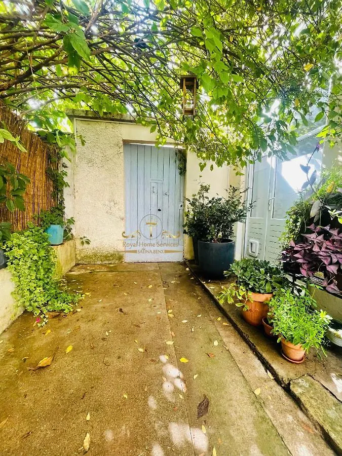 La Petite Maison Dans La Croix Rousse Lyon 0*,  France